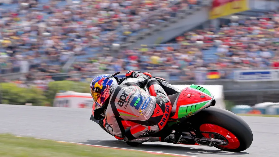 Der Rennstall Aprilia wird den Vertrag mit Stefan Bradl zum Ende der Saison nicht weiter verlängern.