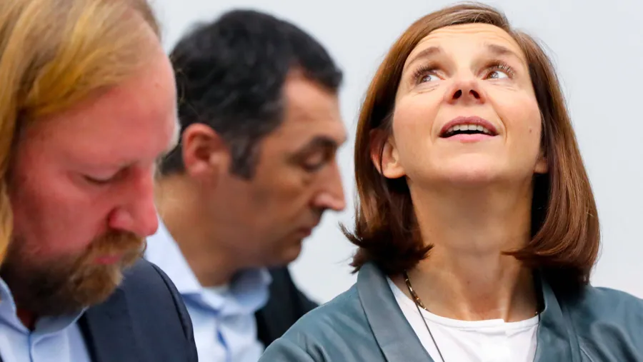 Fortan prominenter Hinterbänkler: Cem Özdemir (Mitte), hier zusammen mit Anton Hofreiter und Katrin Göring-Eckardt bei einer Sitzung im Oktober