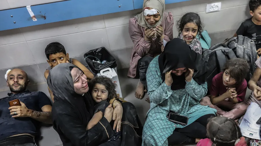 Die Hamas-Propaganda-Maschine nutzt das Leid der eigenen Zivilbevölkerung: Verletzte Zivilisten im Al-Shifa Krankenhaus in Gaza