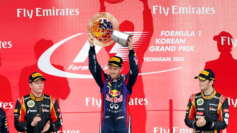 Erst die Trophäe in Südkorea und bald der vierte WM-Titel? Sebastian Vettel