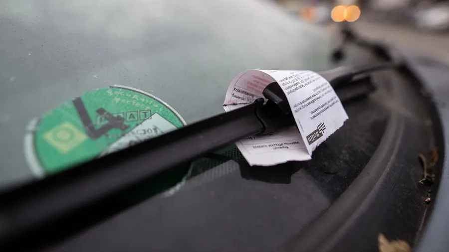 Rechtswidriges Knöllchen: Leiharbeiter dürfen bei der Verkehrsüberwachung nicht eingesetzt werden (Symbolbild).