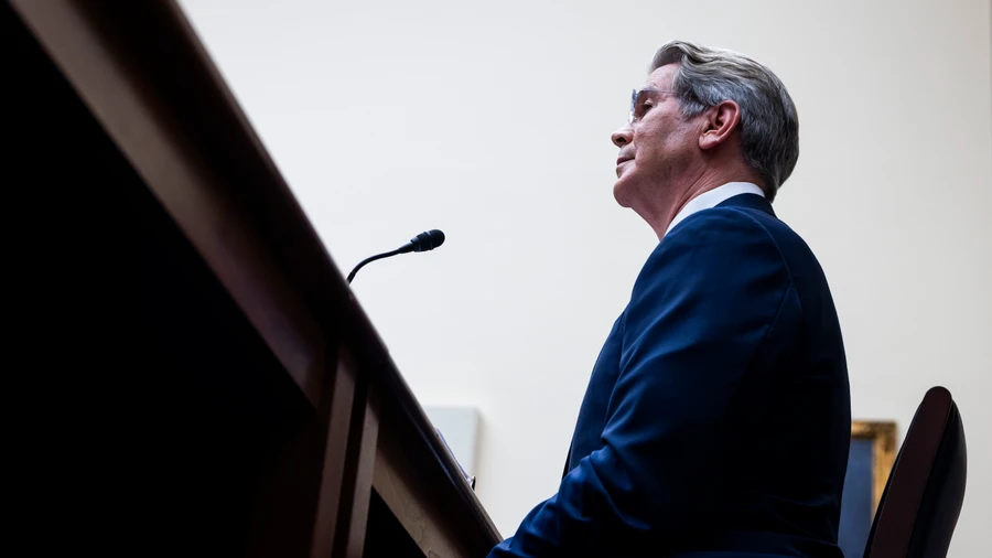 US-Finanzminister Scott Bessent blickt in ein großes Haushaltsloch.