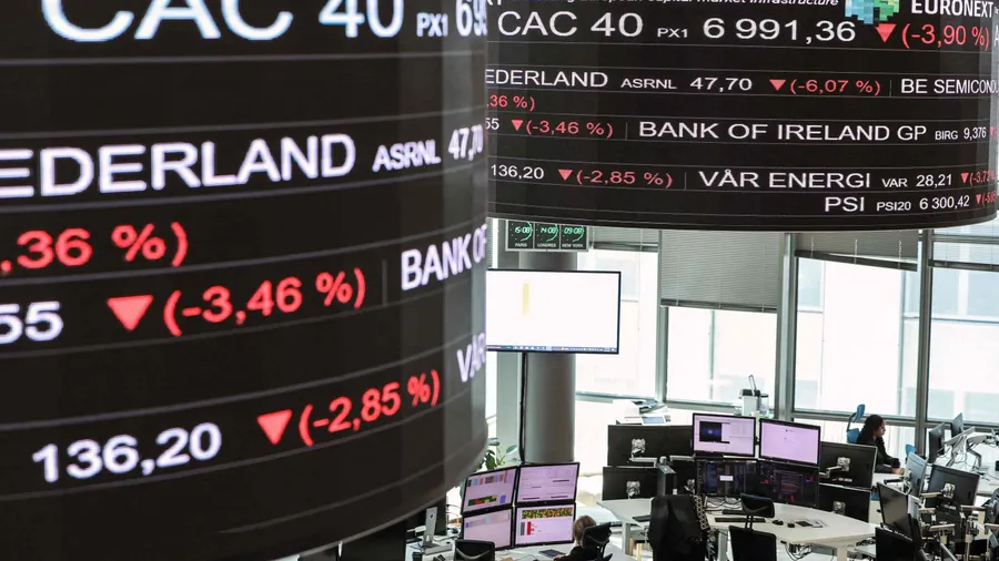 Marktdaten im Gebäude der Euronext-Börse in Paris
