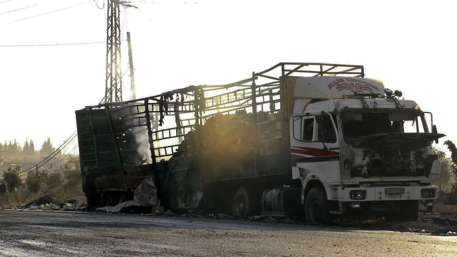 Einer der bei Aleppo zerstörten Lastwagen