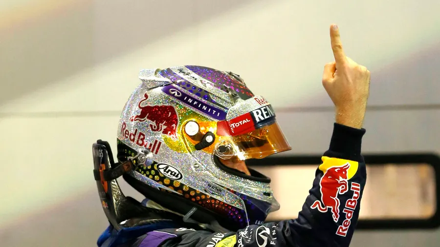 Eindeutiger Fingerzeig: Sebastian Vettel sorgt mit dem Sieg in Singapur fast für die Vorentscheidung im Titelkampf