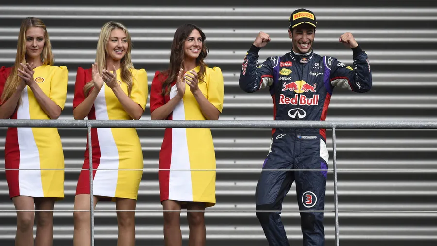 An dieses Bild muss sich die Formel 1 gewöhnen: Daniel Ricciardo fährt vorne mit
