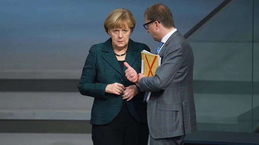 Angela Merkel und Alexander Dobrindt im Jahr 2014: Damals waren schnelle Internetverbindungen noch in weiter Ferne – fast wie heute.