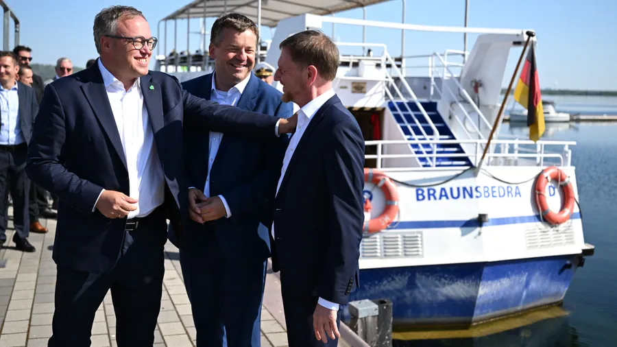 Die CDU-Ministerpräsidenten Mario Voigt (Thüringen), Sven Schulze (Sachsen-Anhalt) und Michael Kretschmer (Sachsen)