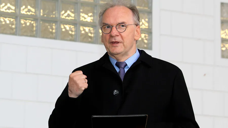 Der Ministerpräsident von Sachsen-Anhalt, Reiner Haseloff, am 17. April in Magdeburg