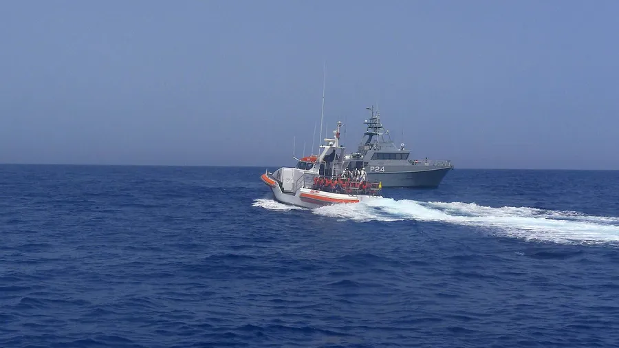 Ein Rettungsboot der „Alan Kurdi“ im Mittelmeer