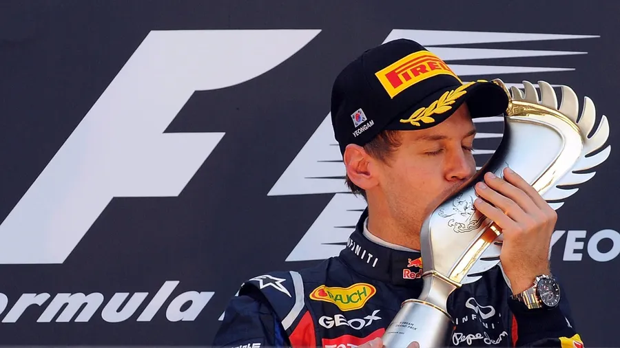 Wieder ein Objekt für den Trophäenschrank: Sebastian Vettel holt Platz eins in Südkorea