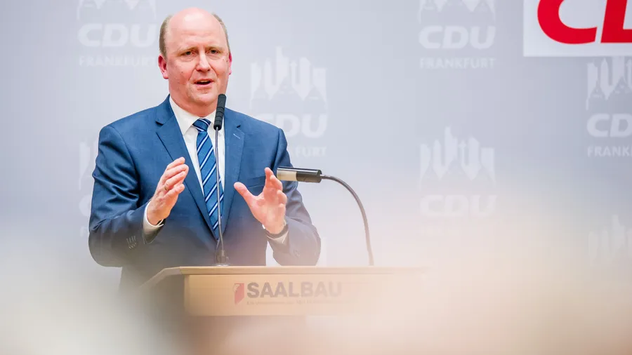 Geht optimistisch in die Stichwahl: Uwe Becker (CDU).