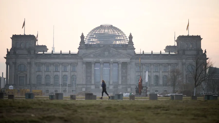 Das Berliner Reichstagsgebäude am Tag der Konstituierenden Sitzung des 21. Deutschen Bundestags, dem 25. März 2025.