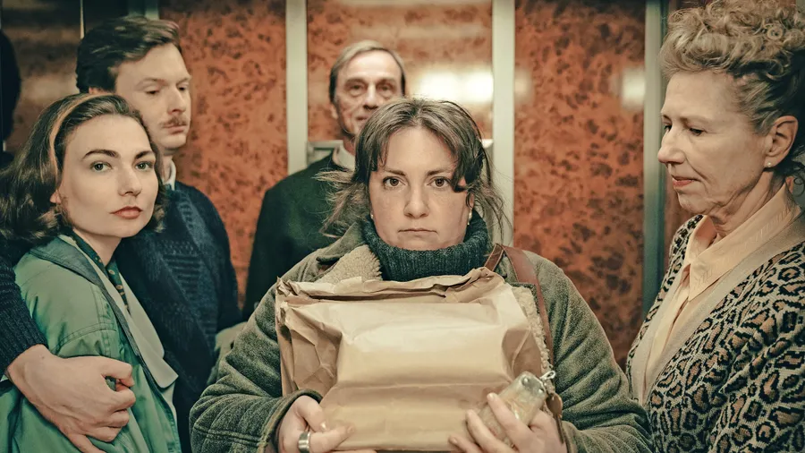 An Familiengeheimnissen hat man so einiges zu tragen: Lena Dunham als Ruth in „Treasure“