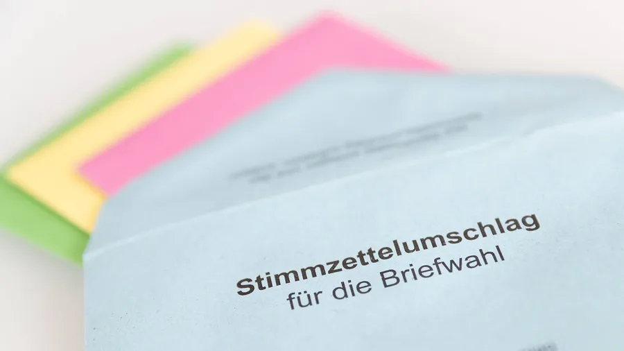 Briefwahl: Die Staatsanwaltschaft Darmstadt ermittelt gegen drei Frauen und einen Mann wegen Wahlbetrugs in Rüsselsheim und Raunheim. (Symbolbild)