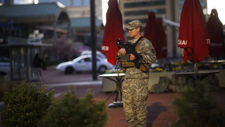 Schwer bewaffnet gegen Krawalle: Soldaten der Nationalgarde in Baltimore