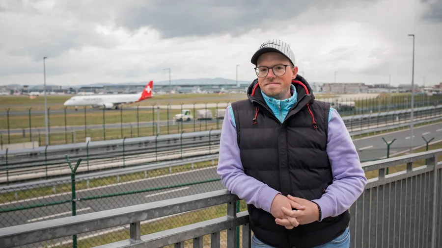 Seine Homebase: Plainspotter Martin Oelschläger am Flughafen Frankfurt