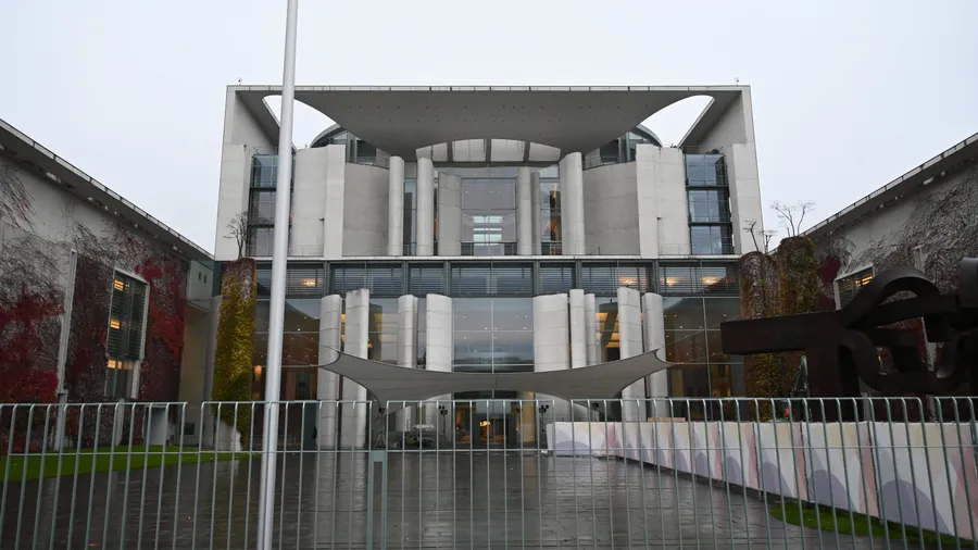 Das Bundeskanzleramt in Berlin am Morgen.