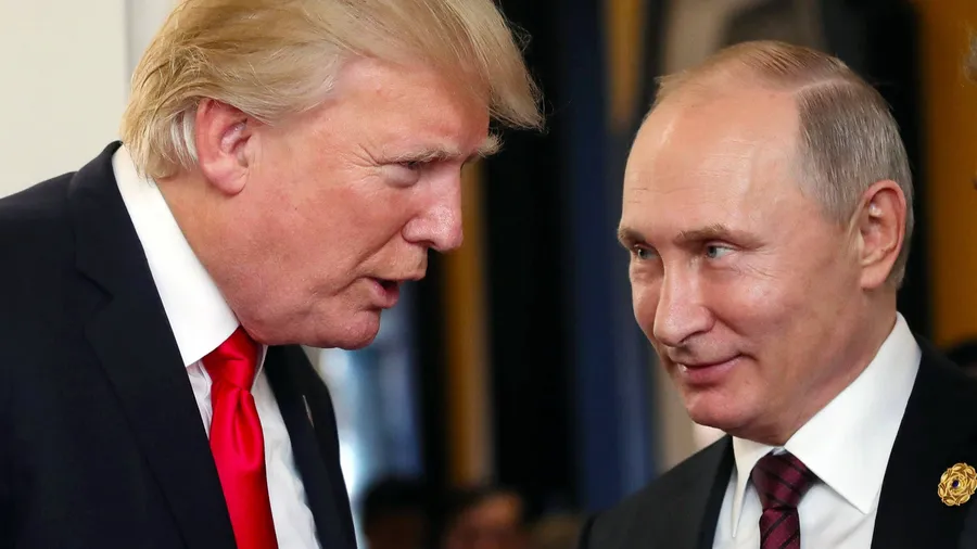 Donald Trump und Wladimir Putin im November 2017 auf dem APEC-Gipfel