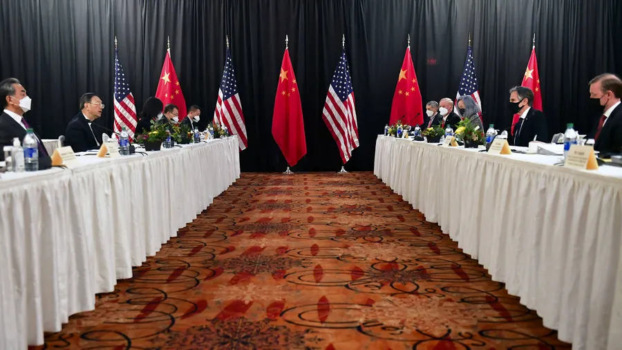 Eisiges Gesprächsklima im März: Die Chinesische Delegation spricht in Anchorage, Alaska mit dem amerikanischen Außenminister Antony Blinken.