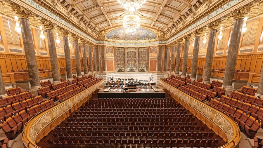 Pracht ist zu Weihnachten das Richtige: Friedrich-von-Thiersch-Saal im Kurhaus Wiesbaden