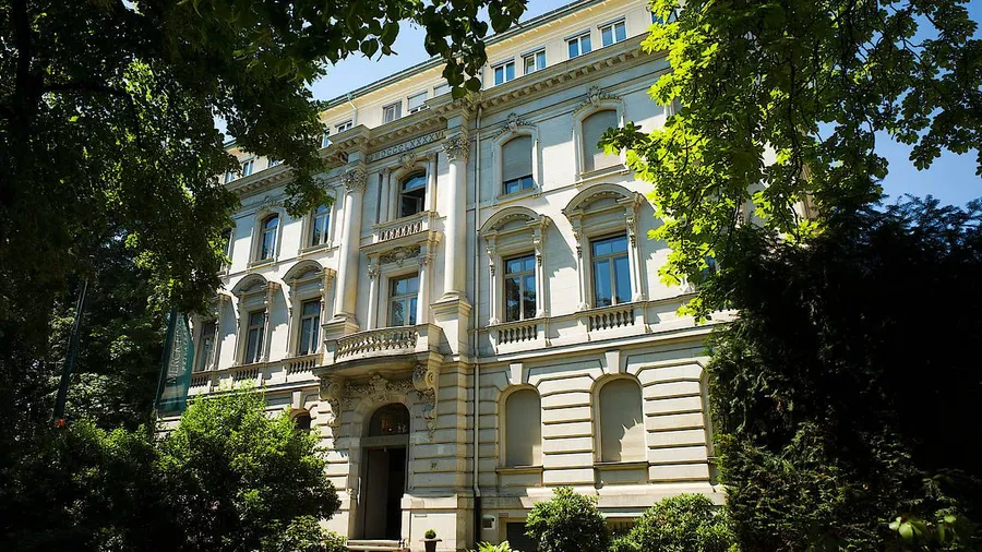 Repräsentativer Bau: In dem Haus mit der Adresse Lindenstraße 27 im Westend residierte vier Jahre lang die Gestapo.