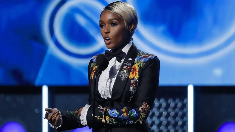 „Sexuelle Gewalt gibt es nicht nur in Hollywood oder Washington“: Sängerin und Schauspielerin Janelle Monae hielt eine emotionale Rede.