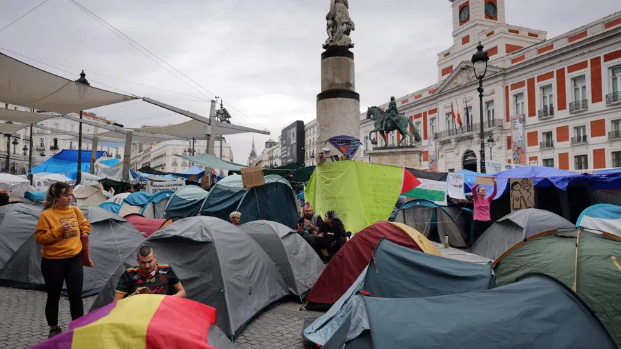 Protestcamp in Madrid: Wohnkosten steigen in den Großstädten.