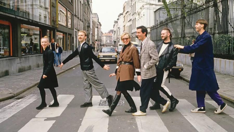 Unternehmungslustig in London: 1986 zeigten Ann Demeulemeester (von links), Dirk Van Saene, Marina Yee, Dries Van Noten, Walter Van Beirendonck und Dirk Bikkembergs ihre Kollektionen bei der British Designer Show.