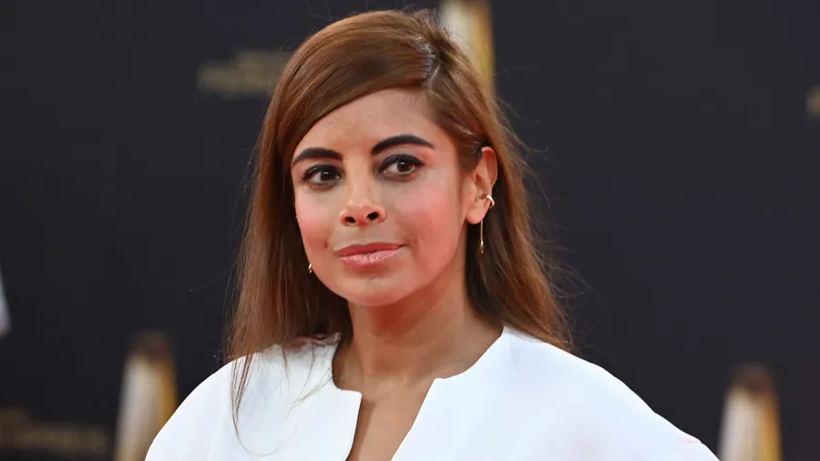 Collien Fernandes auf dem roten Teppich des Deutschen Fernsehpreises 2025