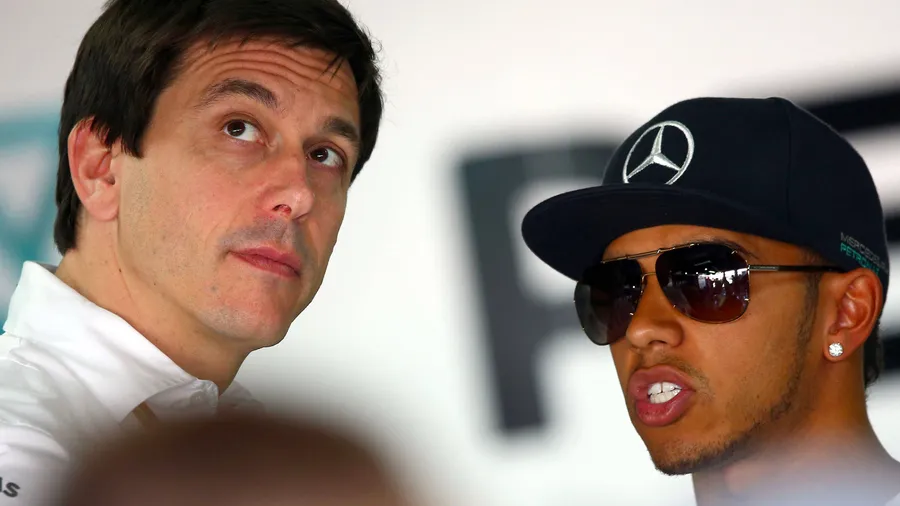 Anarchie bei Mercedes? Das darf es für Teamchef Wolff (links) auch für einen Hamilton nicht geben.