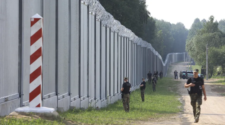 Polnische Grenzschützer an der EU-Außengrenze zu Belarus (Aufnahme vom Juni 2022)