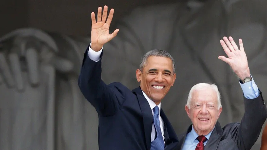 Barack Obama und Jimmy Carter im August 2013 vor dem Lincoln Memorial
