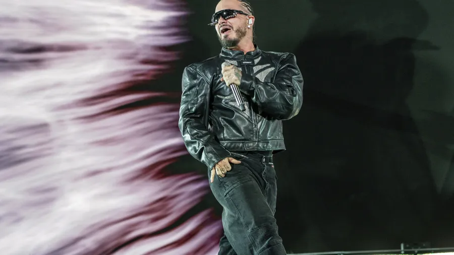 J Balvin