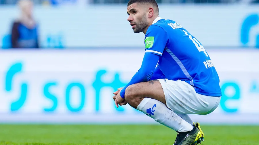 Wieder kein Sieg: Auch Victor Palsson kann es nicht fassen.