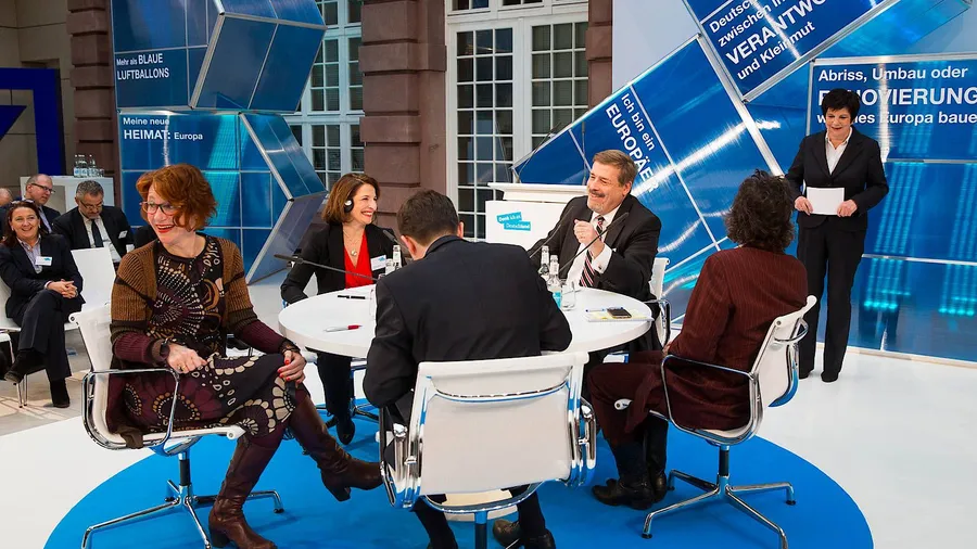 2017 beschäftigte sich die „Denk ich an Deutschland“-Konferenz mit Europa – hier mit einem Panel zum Thema „Abriss, Umbau oder Renovierung – welches Europa bauen wir?“