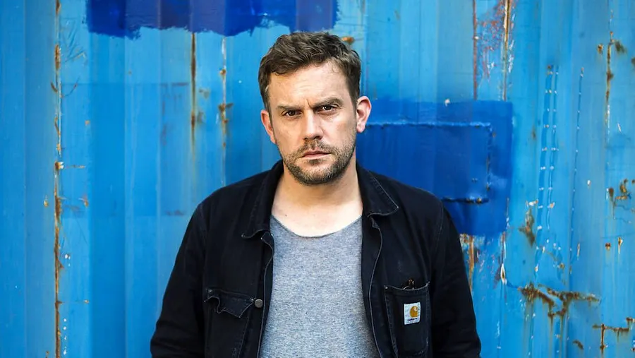 „Der Fußball verarmt, er verliert seine Vielfalt an Spielkulturen“, findet Sebastian Bezzel.