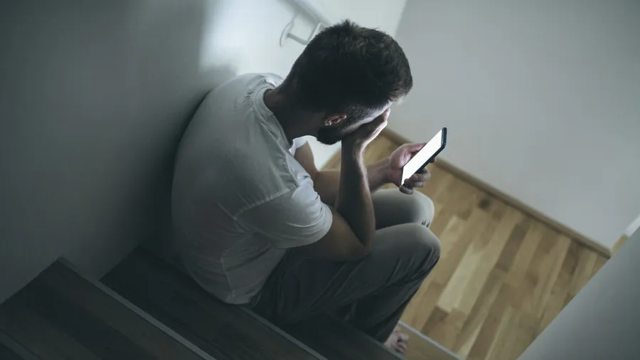 Wenn das Sextortion-Opfer zahlt, ohne sich zu wehren, haben Cyberkriminelle leichtes Spiel.
