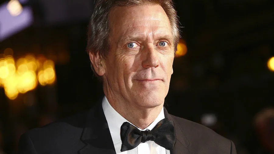 Hat den Lockdown in Großbritannien verbracht und so manches dabei gelernt: Hugh Laurie (hier im Oktober 2019 bei der Londoner Premiere von „David Copperfield“)
