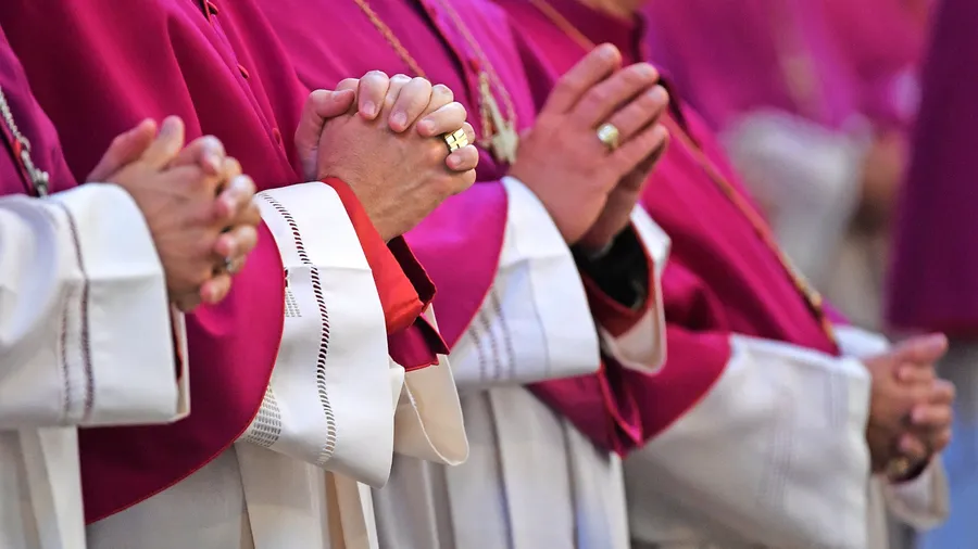 Jahr für Jahr treten Hunderttausende Katholiken in Deutschland aus der Kirche aus, allen Gebeten der Bischöfe zum Trotz.