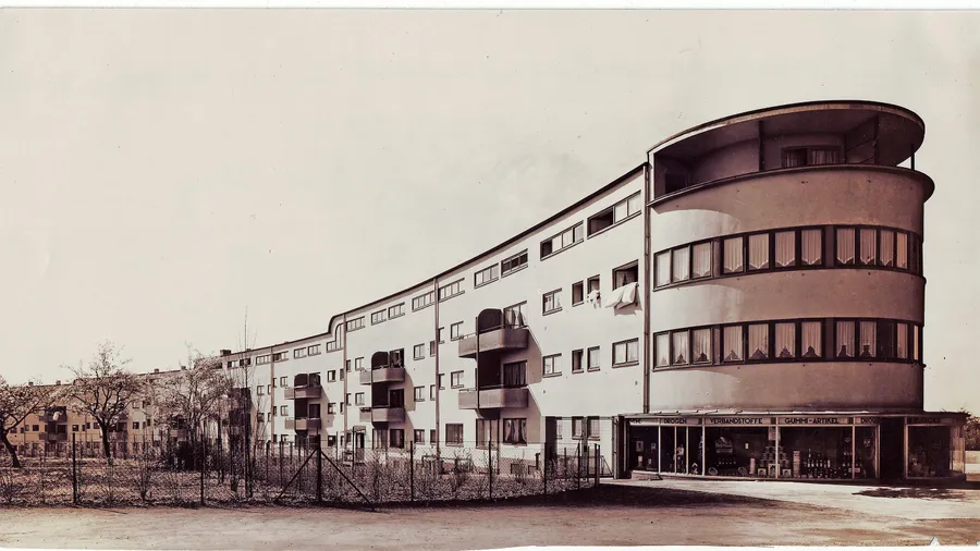 Neues Bauen für eine neue Zeit: Ernst May und der von ihm entworfene Kopfbau in der Siedlung Römerstadt.