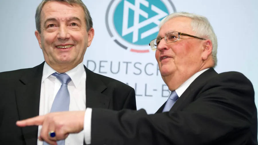 Zwei Funktionäre ohne gemeinsame Basis: Theo Zwanziger kritisiert abermals seinen Nachfolger Wolfgang Niersbach