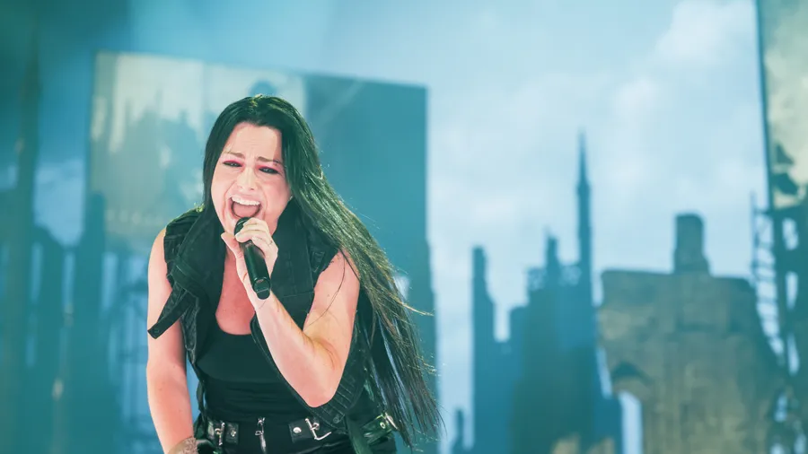 Durch die Dunkelheit: Amy Lee ist die Stimme der Band Evanescence.