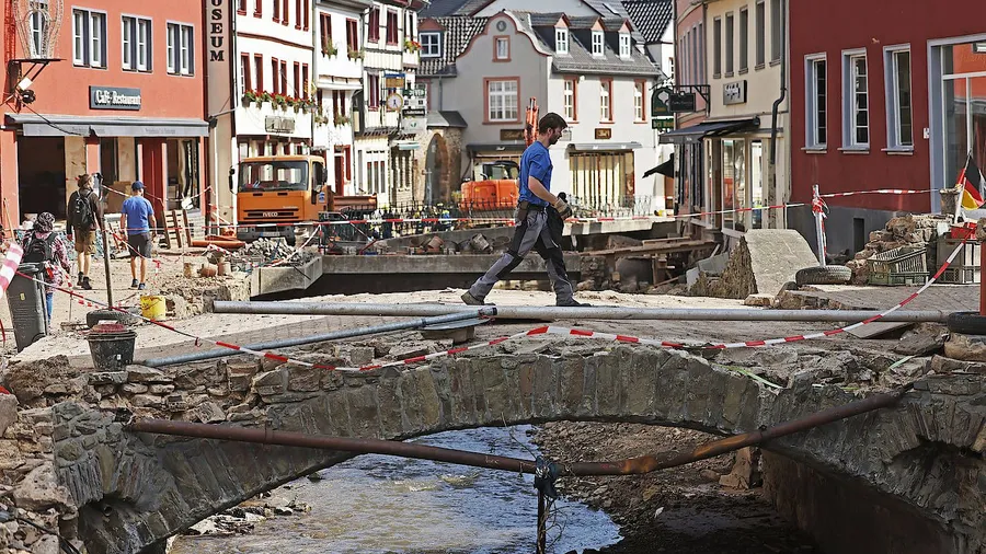 Nach der Flutkatastrophe: Die Flut führt zu einem gefahrenbewussteren Verständnis der Freiheit.