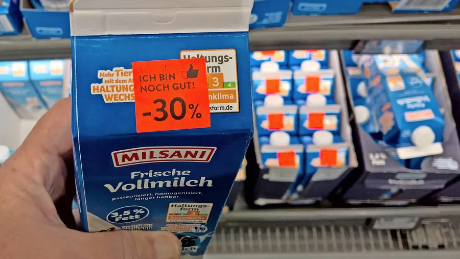 Knappes Gut: Waren mit begrenzter Haltbarkeit verkaufen viele Supermärkte inzwischen rabattiert, statt sie an HIlfsorganisationen abzugeben.