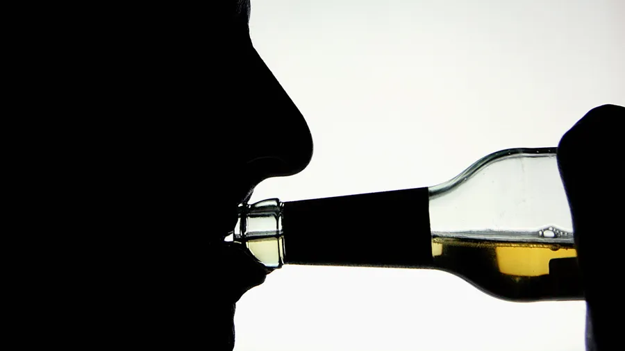 „Keiner der verstorbenen Alkoholabhängigen hatte das durchschnittliche Lebensalter von 82 Jahren für Frauen und 77 Jahren für Männer erreicht“, sagt der Epidemiologe Ulrich John.