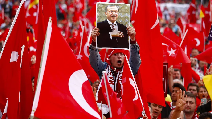 Ein Erdogan-Anhänger in Köln.
