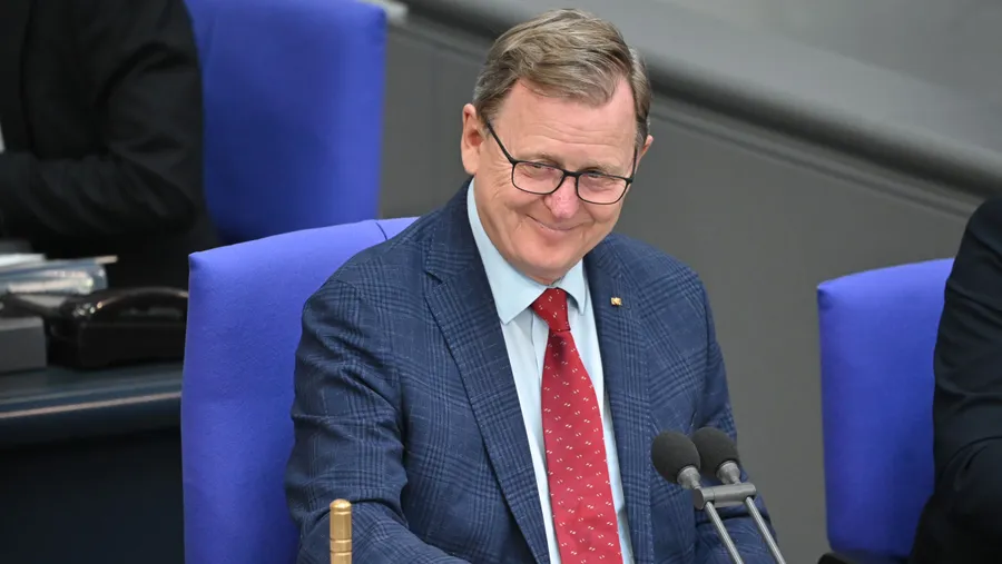 Will nicht länger klagen: Bundestagsvizepräsident Bodo Ramelow (Die Linke), hier im Plenarsaal des Bundestags.