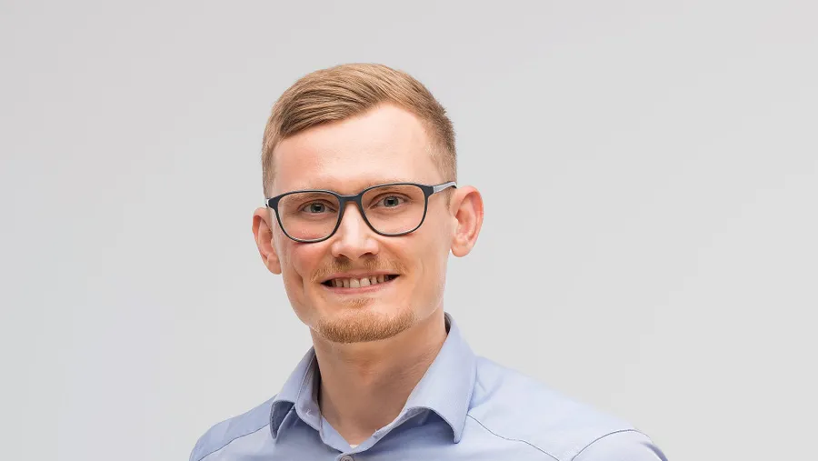 Bauingenieur Lennart Feldmann betreibt ein Bausachverständigenbüro in Köln und ist im Vorstand des Energieberaterverbandes GIH.