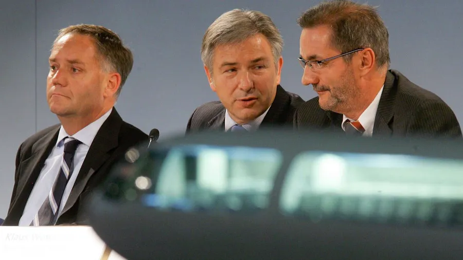 So sahen Flieger aus: Schwarz, Wowereit und Platzeck (von links) auf einer Schönefelder Pressekonferenz im Jahr 2007